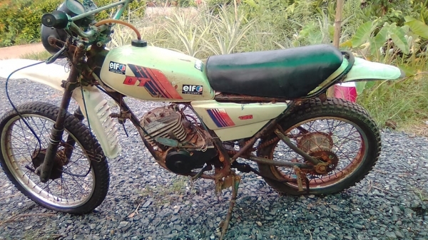 ขาย dt125 มีเล่มทะเบียน ไม่มีเอกสารโอน  เครื่องกดไม่ลง