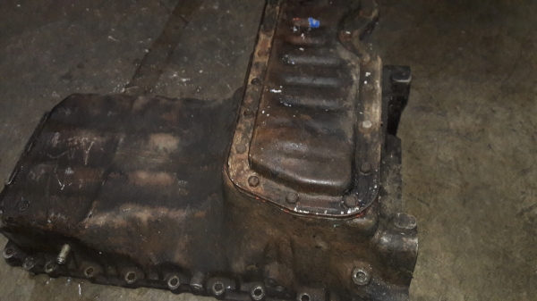 แคร้งก้นอ่างเครื่อง อีซูซุ มังกร เก่าญี่ปุ่น 4JA ,4JB