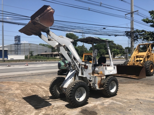 ขายรถตัก FURUKAWA FL35-2 เครื่องยนต์ 3 สูบ ระบบเลี้ยวเอวอ่อน 2000 ชม สมบูรณ์พร้อมใช้ครับ FROM JAPAN ติดต่อ 063-9316985 ID LINE : 0639316985