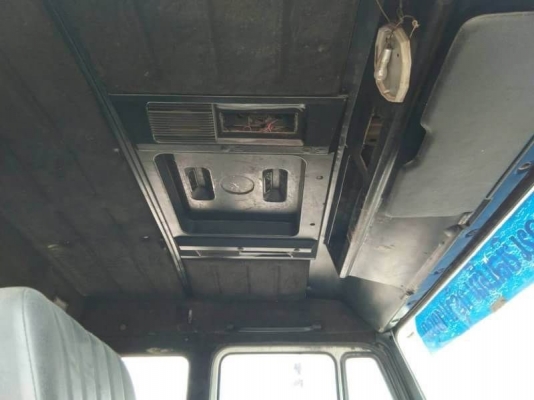 ขาย 175,000 รถน้ำมัน สิบล้อหัวลาก 1 เพลา BENZ 315 แรง เครื่องดี เกียร์ฟูลเลอร์ คัสชีสวย เอกสารเล่มทะ