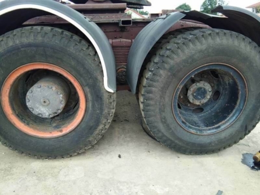 ขาย 175,000 รถน้ำมัน สิบล้อหัวลาก 1 เพลา BENZ 315 แรง เครื่องดี เกียร์ฟูลเลอร์ คัสชีสวย เอกสารเล่มทะ