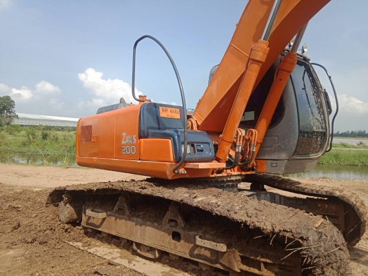 ขายรถแบคโฮมือสอง HITACHI ZX200-1 ใช้งานเพียง 7 พันชั่วโมง สภาพเทพบุตร ระบบการทำงานดีมาก เอกสารเล่มทะเบียน