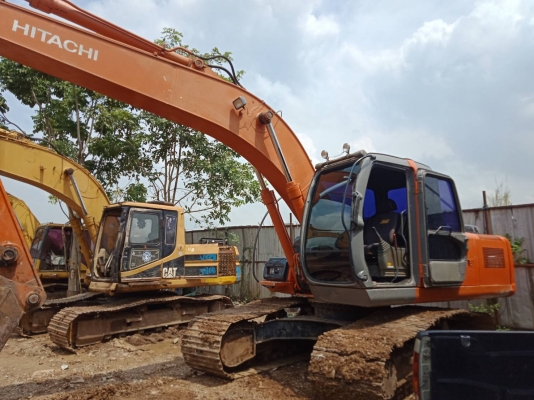 ขายรถแบคโฮมือสอง HITACHI ZX200-1 ใช้งานเพียง 7 พันชั่วโมง สภาพเทพบุตร ระบบการทำงานดีมาก เอกสารเล่มทะเบียน