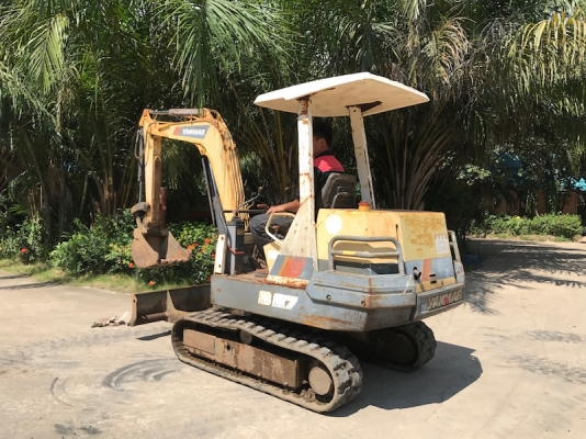 ขายแบคโฮ YANMAR B27(เท่าPC30) เดิมจากญี่ปุ่น100\% ทำงานสมบูรณ์ทุกระบบ รับรองไม่ผิดหวัง235,000 เท่านั