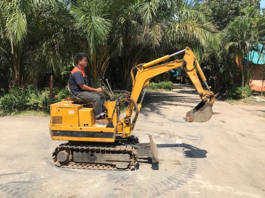 ขายแบคโฮMITSUBISHI MS010 เครื่อง3สูบ(ขนขึ้นกระบะได้) เดิมจากญี่ปุ่น ทำงานสมบูรณ์ทุกระบบ รับรองไม่ผิดหวัง 135,000 เท่านั้น!!