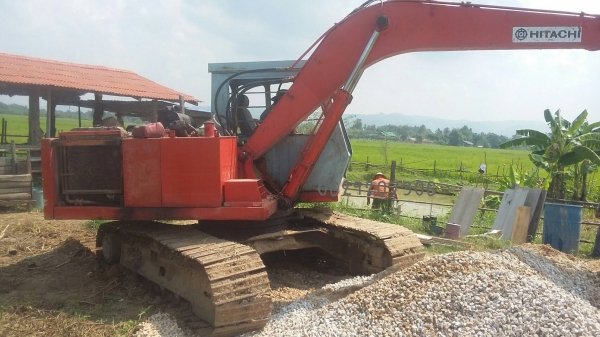 ขายแบคโฮ Hitachi 120 ขายแบคโฮ Hitachi 120