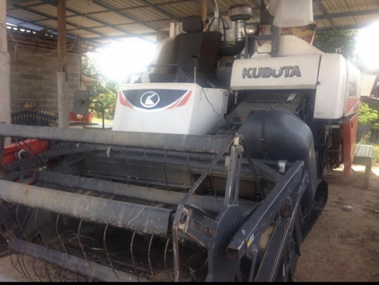 ขายรถเกี่ยวข้าว