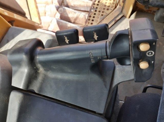 รถแทรคเตอร์ CAT D5NLGP ตีนเป็ด มือสองญี่ปุ่น