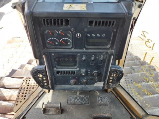 รถแทรคเตอร์ CAT D5NLGP ตีนเป็ด มือสองญี่ปุ่น