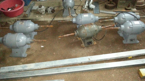 ขาย มอเตอร์ปัดเง2แรง ตัวล่ะ 5500