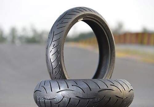 จัดโปรโมชั่น เร้าใจ อีกแล้ว ยางใหม่ Metzeler Roadtec Z8 Interact