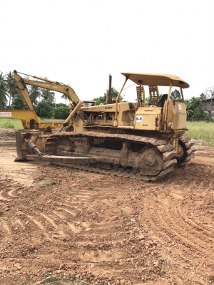 ขายรถแทรกเตอตีนเป็ดD5B ขายรถแทรกเตอตีนเป็ดD5B