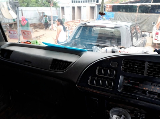 ขาย6ล้อISUZU 200แรงปี48 ติดเครนTADANO 5ตัน