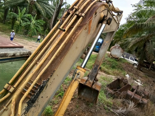 มี VDO ให้ชม.ขายเหมา 3 คันKOMATSU PC200-5 ราคา 1150000