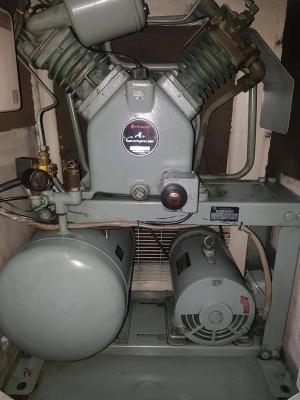 **ขายถูกๆ ปั้มลมมือสองแบบตู้เก็บเสียง(เก่านอก-แห้งๆญี่ปุ่น)** HITACHI-BEBICON 5 แรง ทดสอบเรียบร้อย ทุกระบบทำงานได้ดีมากๆ นิ่งๆเงียบๆพร้อมใช้งานครับ **ขายถูกๆ ปั้มลมมือสองแบบตู้เก็บเสียง(เก่านอก-แห้งๆญี่ปุ่น)** HITACHI-BEBICON 5 แรง ทดสอบเรียบร้อย ทุกระบบทำงานได้ดีมากๆ นิ่งๆเงียบๆพร้อมใช้งานครับ