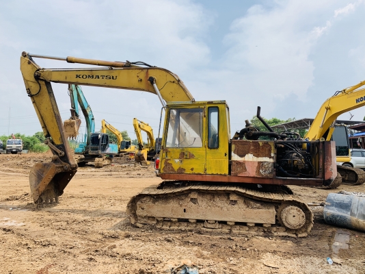 ขายKOMATSU PC200-3 เครื่อง6BD1 ปั๊มเดิม รถทำงานดี