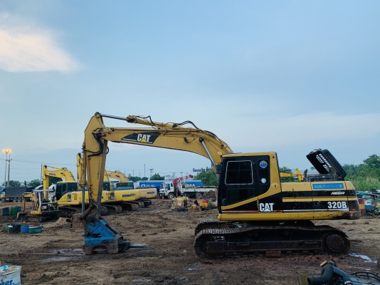ขาย CAT320B ไมล์8,xxxช.ม. พร้อมหัวกระแทก เอกสารเล่มทะเบียน รถซื้อเก่านอกใช้งานในไทยไม่เยอะ