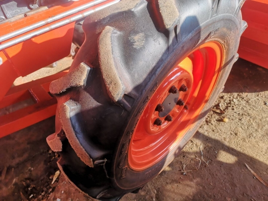 L4508อุปกรณ์2ชิ้นใบดันหน้ากับเครื่องตัดหญ้า พร้อมใช้งานคะ