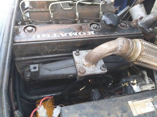 ขายรถยก KOMATSU FD30-11 เครื่องดีเซล 4D95 เสาสูง 3 เมตร งาเท ยกได้ 3 ตัน เกียร์ธรรมดา รถนอกนำเข้า มีเอกสารการนำเข้า ติดต่อ 098-7962549