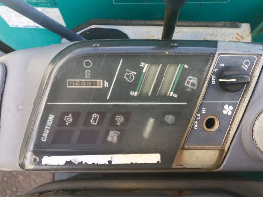 ขาย รถแม็คโคร KOMATSU PC27-8 พร้อมใช้งาน นำเข้าเองจากประเทศญี่ปุ่น ติดต่อ 063-9316985 ID LINE : 0639316985 ครับ