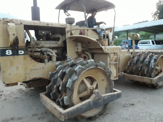 ขายรถ แทรกเตอร์ล้อหนาม CAT815