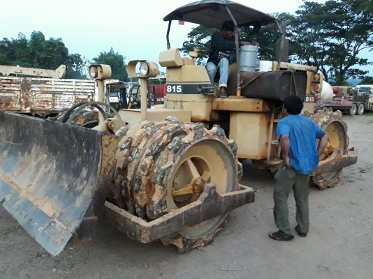 ขายรถ แทรกเตอร์ล้อหนาม CAT815