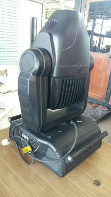 ไฟ moving head ตัวใหญ่ ราคามือหนึ่งโหดๆ เอามาขายถูกๆครับ 20,000.- โทรถามได้ครับ