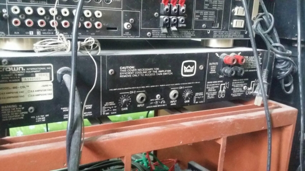 ลำโพงขยายเสียงขนาดใหญ่ สภาพสวย ขายคู่ละ 20,000 ครับ โทรมาพูดคุยกันก่อนได้