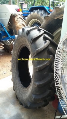 ขายแล้วครับ ยางหน้ารถไถถอด\% 14.9-24 โอตานิ F33 ดอกเต็มเหมือนใหม่ มีเศษเส้นเดียวซื้อใหม่เส้นนึงมาใส่คู่ได้เลยครับ