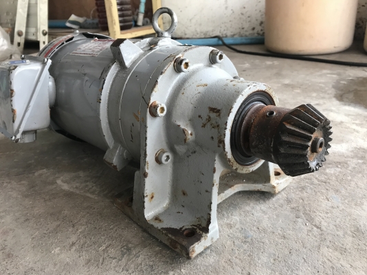 ขายมอเตอร์เกียร์ Cycro drive Mitsubishi 2HP. 380V อัตราทด 1:11 เพลาออกประมาณ 130 รอบต่อนาที สภาพสวยมากเดิมๆ วิ่งนิ่ม พร้อมใช้งาน ขายมอเตอร์เกียร์ Cycro drive Mitsubishi 2HP. 380V อัตราทด 1:11 เพลาออกประมาณ 130 รอบต่อนาที สภาพสวยมากเดิมๆ วิ่งนิ่ม พร้อมใช้งาน