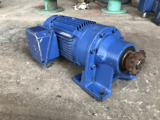 ขายมอเตอร์เกียร์ Cycro drive Sumitomo 2HP. 380V อัตราทด 1:21 เพลาออกประมาณ 68 รอบต่อนาที สภาพสวยมากเดิมๆ วิ่งนิ่ม พร้อมใช้งาน