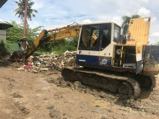 ขาย 550,000 KOMATSU pc 120-5  พร้อมไลหัวเจาะ ไฟฟ้าครบ ขาดมอเตอร์คันเร่ง เครื่องดี ปั๊มดี เอวดี ช่วงล่างแน่น  รถสภาพพร้อมใช้งาน เอกสารแจ้งจำหน่าย รถอยู่ กทม. 064-191-1112