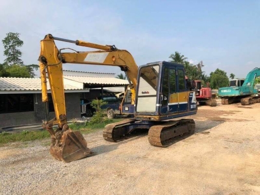 ขาย 455,000 KOBELCO sk 60 MARK 2 มีตัวปรับคอลโทลมือ เครื่องดี ปั้มแรง โซ่หนา เอวแน่น แอร์เย็น เอกสารซื้อขาย รถสวยพร้อมใช้ รถอยู่ นครปฐม 090-772-3710 090-772-3708