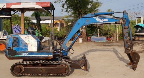 ขายด่วน175,000รถแบคโฮโกเบโกSK24รุ่นยอดนิยมเทียบเท่าPC25เครื่อง3D84เครื่องดีปั่มแรงรถนอกเพิ่งนำเข้ามาใหม่ยังไม่เคยใช้งานในเมืองไทยเลย