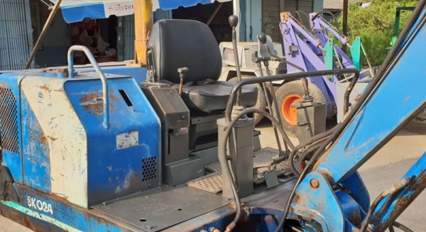 ขายด่วน175,000รถแบคโฮโกเบโกSK24รุ่นยอดนิยมเทียบเท่าPC25เครื่อง3D84เครื่องดีปั่มแรงรถนอกเพิ่งนำเข้ามาใหม่ยังไม่เคยใช้งานในเมืองไทยเลย