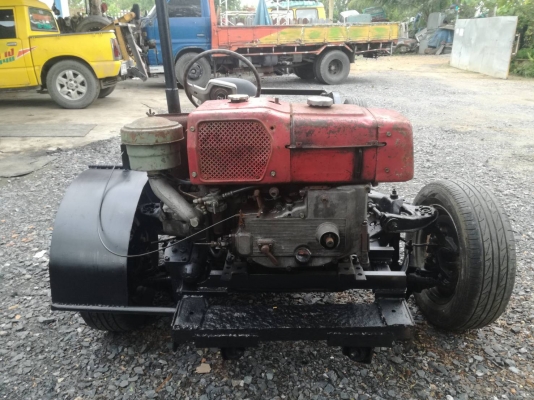 รถอีแต๋นพร้อมใช้งาน รถอีแต๋นพร้อมใช้งาน