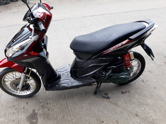 ็Honda click110I ปี 53 เล่มโอน ภาษีเกิน ลด 7600.-