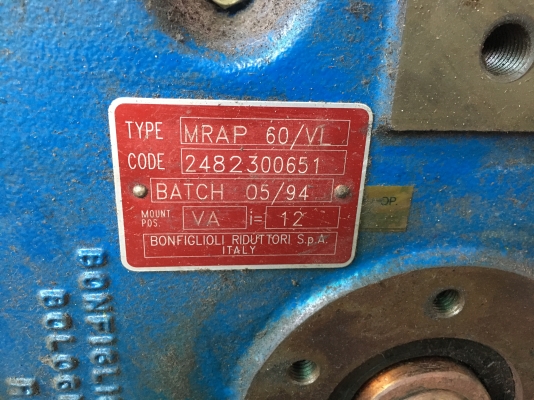 ชาย....เกียร์ทด 1ต่อ12 เพลาใช้งานออกสองข้าง ชาย....เกียร์ทด 1ต่อ12 เพลาใช้งานออกสองข้าง
