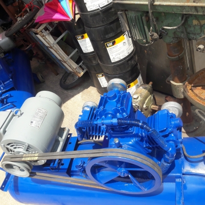 ขาย !! ปั้มลม.PUMA.ขนาด2แรง3สูบ..มอเตอร์.โตชิบ้า2แรง220vพร้อมใช้(ถัง148ลิตร) ขาย !! ปั้มลม.PUMA.ขนาด2แรง3สูบ..มอเตอร์.โตชิบ้า2แรง220vพร้อมใช้(ถัง148ลิตร)