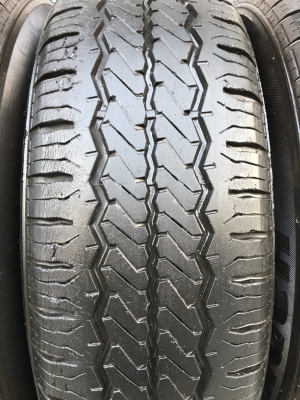 ล้อแม็ก ฮุนได H1 ขอบ 16 พร้อมยาง 215-70-16 Hankook ปลายปี 12 แม็กเดิม สภาพดี