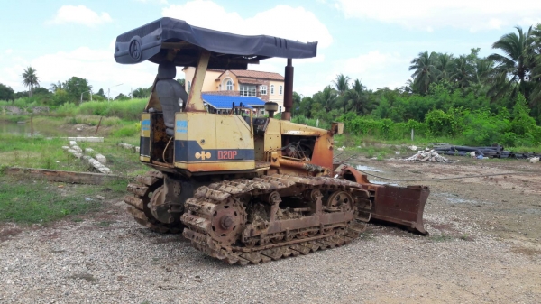 ขายแทรคเตอร์KOMATSU.D20P-6 สไลใบมีด6ทิศทางราคา 120,000