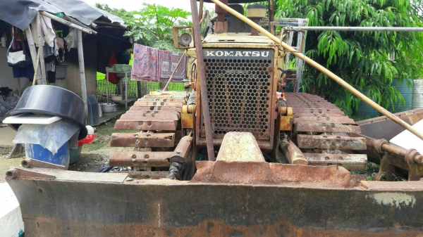 ขายแทรคเตอร์KOMATSU.D20P-6 สไลใบมีด6ทิศทางราคา 120,000