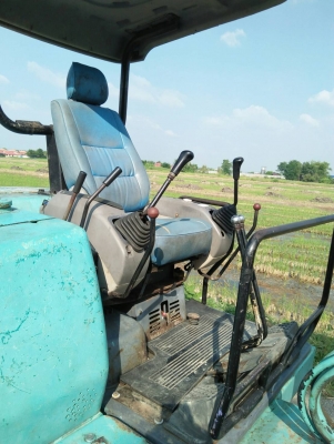 มีVDOขายแบคโฮKOMATSU.PC30-7 ราคา 190,000