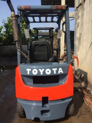 ขายด่วนน!! TOYOTA รุ่น 8 FD15 เสา 3 เมตร เกียร์ Auto