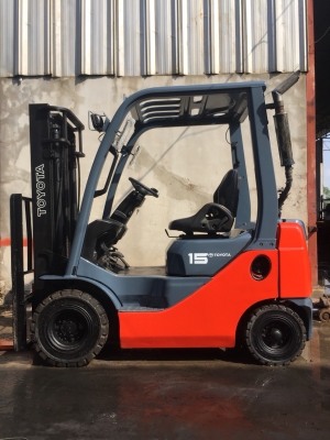 ขายด่วนน!! TOYOTA รุ่น 8 FD15 เสา 3 เมตร เกียร์ Auto