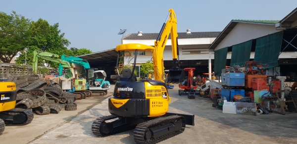 ขาย รถขุด KOMATSU รุ่น PC35MR-1-มือสองญี่ปุ่น แทรกเหล็ก สลัก บูทเอวแน่น 100\% ปั้มนิ้ว คอนโทรลสั้น ทำงานไว  สวยพร้อมใช้งาน มือถือ 0818753444  สอบถามเพิ่มเติมได้ที่ http://line.me/ti/p/mFkzr50JV