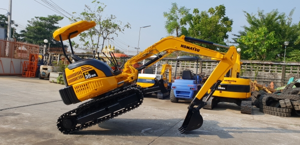 ขาย รถขุด KOMATSU รุ่น PC35MR-1-มือสองญี่ปุ่น แทรกเหล็ก สลัก บูทเอวแน่น 100\% ปั้มนิ้ว คอนโทรลสั้น ทำงานไว  สวยพร้อมใช้งาน มือถือ 0818753444  สอบถามเพิ่มเติมได้ที่ http://line.me/ti/p/mFkzr50JV