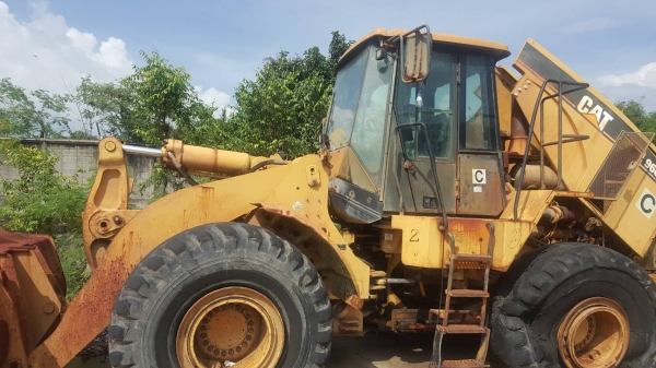 ขายรถตักCAT966G สภาพสวยพร้อมใช้ ติดต่อคุณอ๊อฟ พิจิตร 086-737-9991