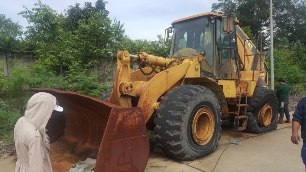 ขายรถตักCAT966G สภาพสวยพร้อมใช้ ติดต่อคุณอ๊อฟ พิจิตร 086-737-9991 ขายรถตักCAT966G สภาพสวยพร้อมใช้ ติดต่อคุณอ๊อฟ พิจิตร 086-737-9991