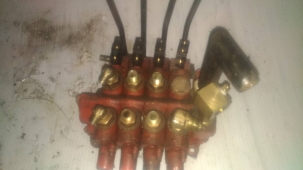 คอนโทรน4ก้าน